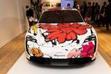 「ポルシェ・タイカンが日本人アーティストの手によってアートカーに生まれ変わる」の画像9