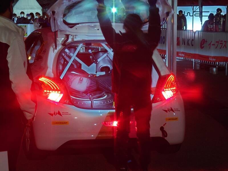 現役RQの荏崎ろあ、WRC・ラリージャパンで世界戦のメカニックデビュー！