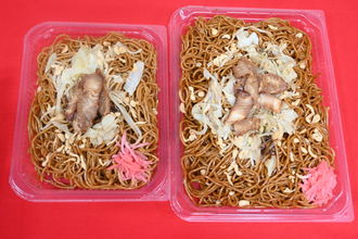 ローソン「50％増」今週も！ 超大盛の「焼そば」や「盛りすぎカツカレー」が登場