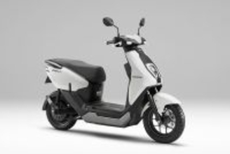 ホンダ、着脱バッテリーで“家でも充電” 通勤・通学向け電動二輪「ICON e:」