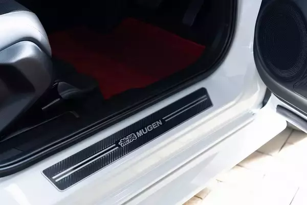 「Honda「FIT RS」に“力強さ”を加える無限のアクセサリーをチェック！」の画像