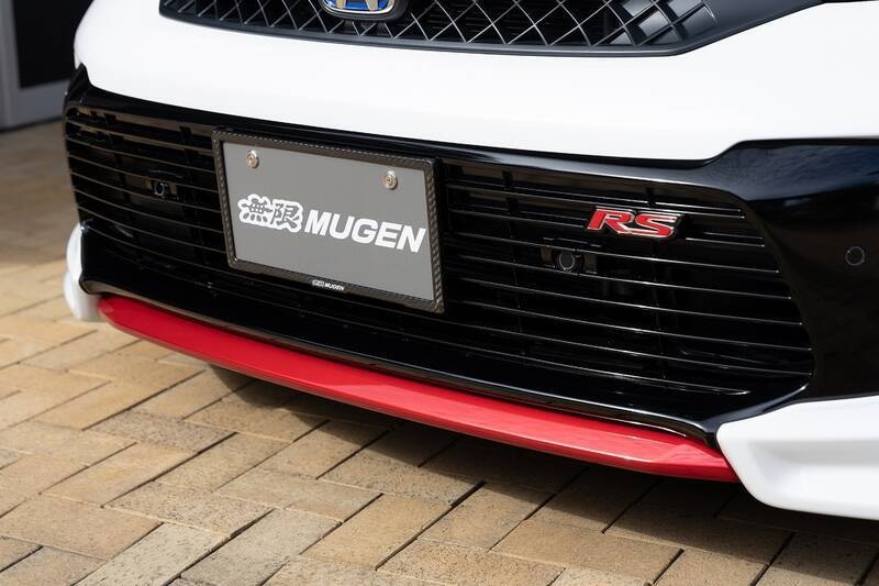 Honda「FIT RS」に“力強さ”を加える無限のアクセサリーをチェック！