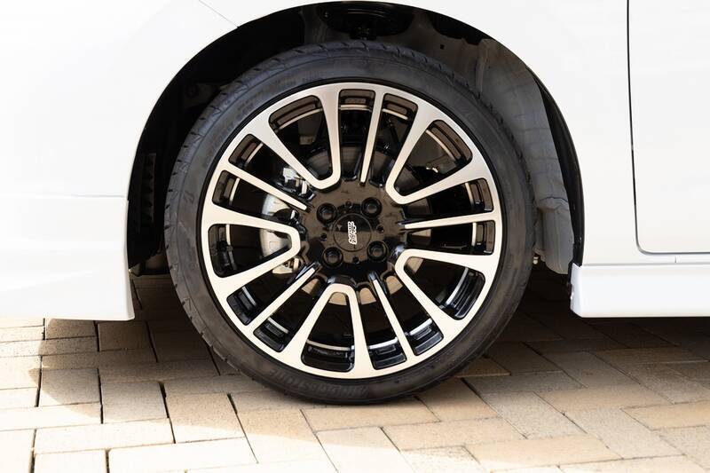 Honda「FIT RS」に“力強さ”を加える無限のアクセサリーをチェック！