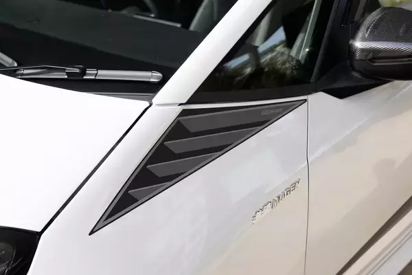 「Honda「FIT RS」に“力強さ”を加える無限のアクセサリーをチェック！」の画像