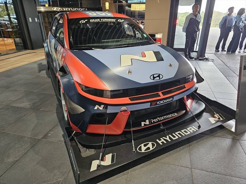 ヒョンデのスーパーEV「IONIQ 5 N」オーナーが高級ドライビングクラブで爆走！