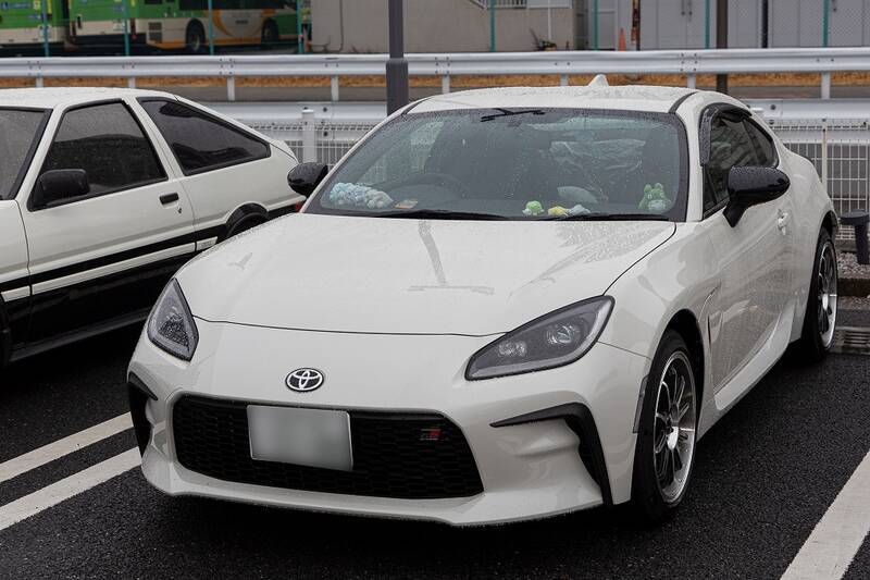 織戸学選手も参加！ スープラと86をテーマに100台以上が早朝の東雲に集合！