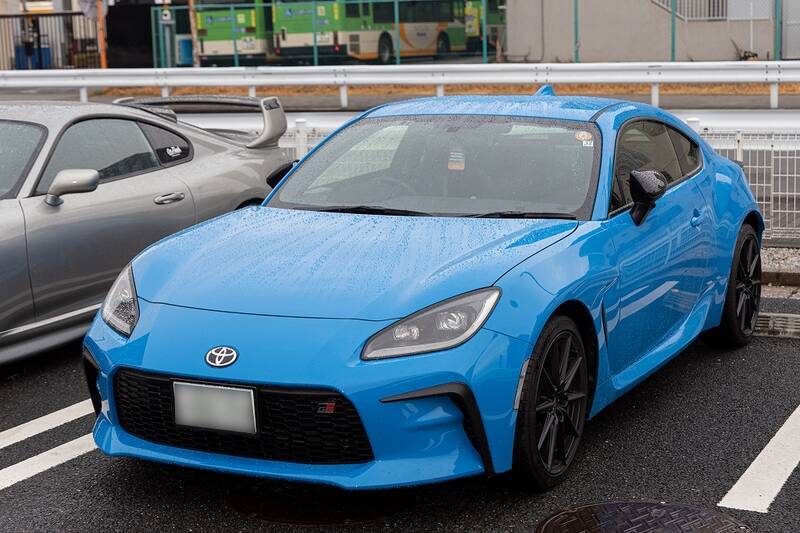 織戸学選手も参加！ スープラと86をテーマに100台以上が早朝の東雲に集合！