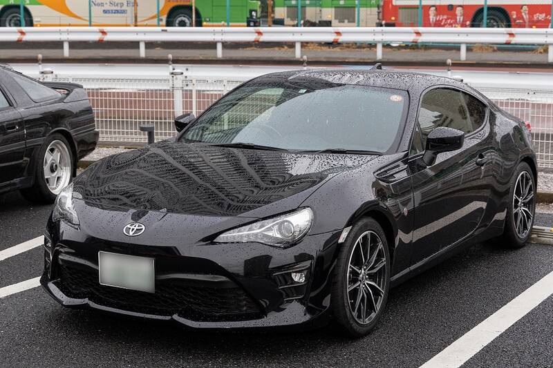 織戸学選手も参加！ スープラと86をテーマに100台以上が早朝の東雲に集合！