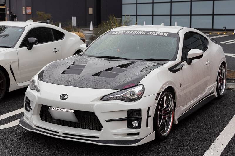 織戸学選手も参加！ スープラと86をテーマに100台以上が早朝の東雲に集合！