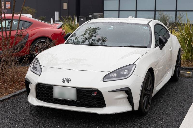 織戸学選手も参加！ スープラと86をテーマに100台以上が早朝の東雲に集合！