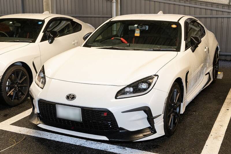 織戸学選手も参加！ スープラと86をテーマに100台以上が早朝の東雲に集合！