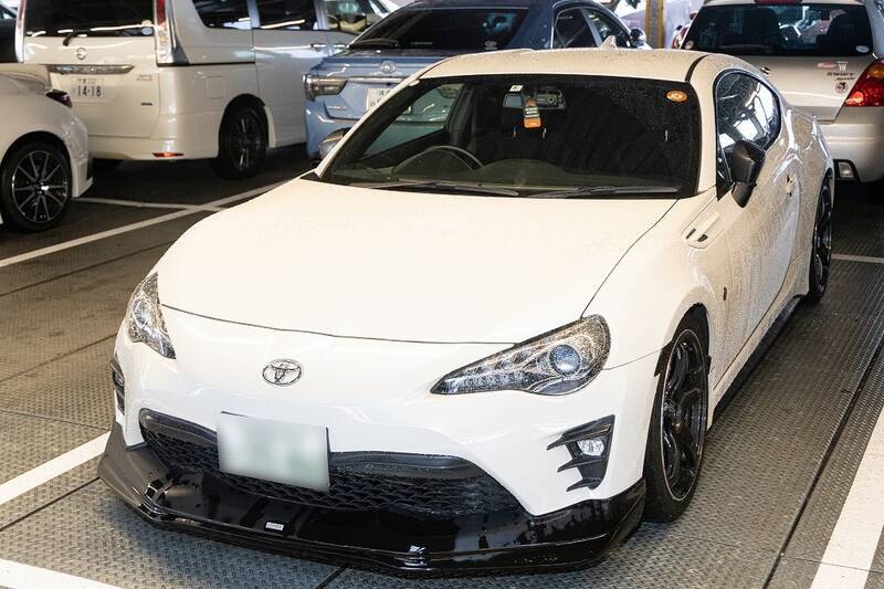 織戸学選手も参加！ スープラと86をテーマに100台以上が早朝の東雲に集合！