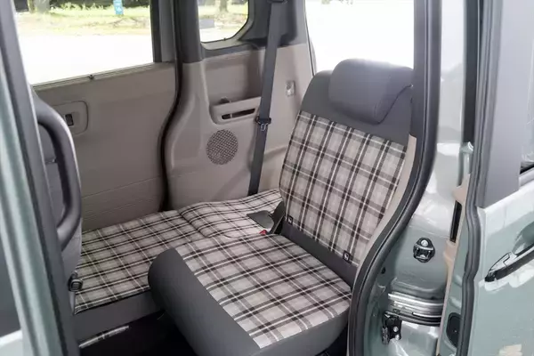 「これがN-BOXの本命!?　Honda「N-BOX JOY」は遊びをテーマにアウトドア風味を詰め込んだ」の画像