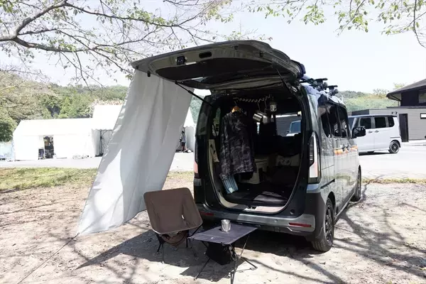 「これがN-BOXの本命!?　Honda「N-BOX JOY」は遊びをテーマにアウトドア風味を詰め込んだ」の画像