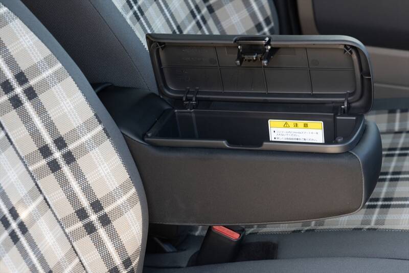 これがN-BOXの本命!?　Honda「N-BOX JOY」は遊びをテーマにアウトドア風味を詰め込んだ