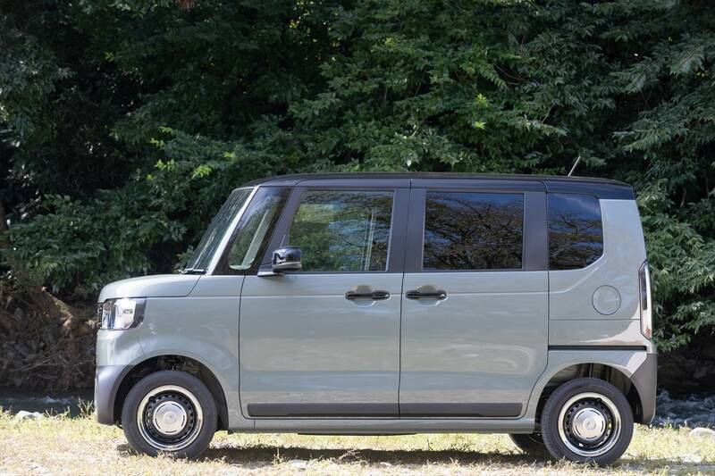 これがN-BOXの本命!?　Honda「N-BOX JOY」は遊びをテーマにアウトドア風味を詰め込んだ