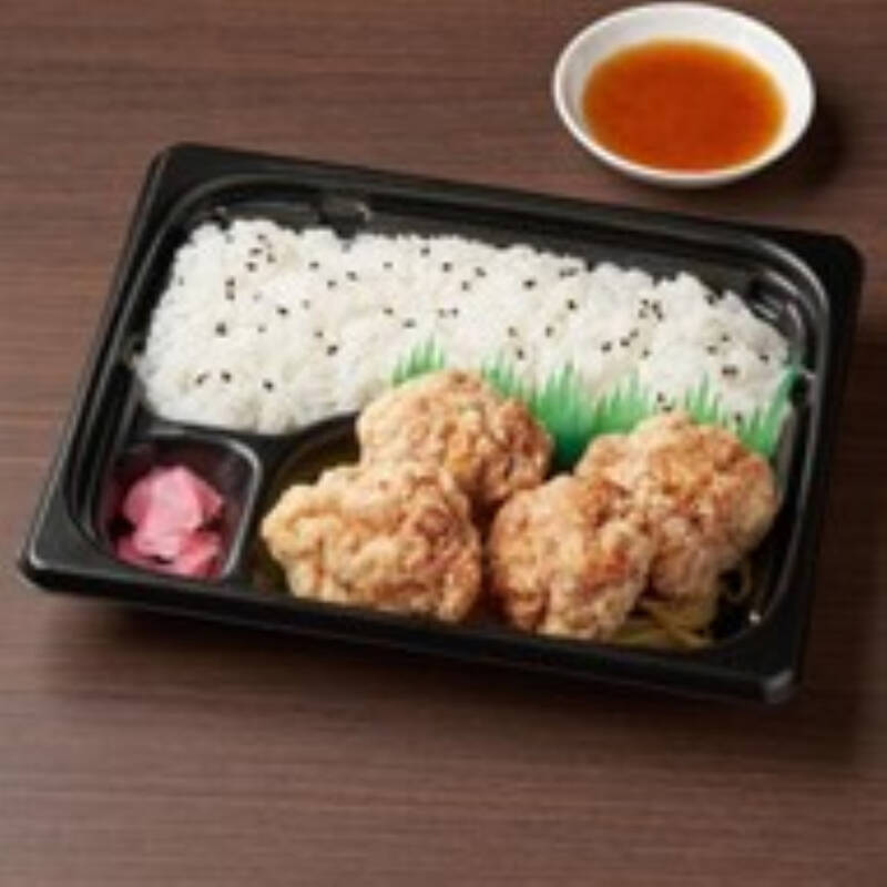 本日スタート！ ファミマの弁当購入で生茶orむぎ茶無料券もらえる