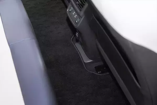 「補助金で実質344万円から!? 3代目「日産リーフ」は広さも走りも別格の完成度」の画像