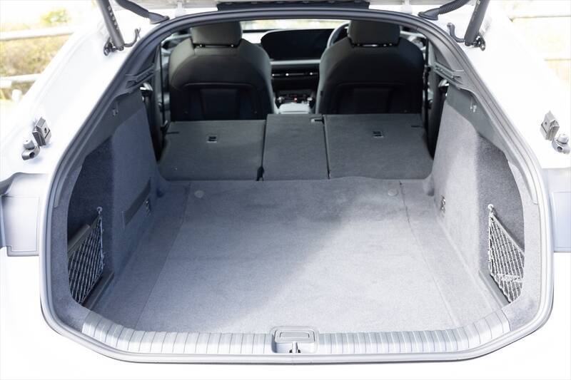 【最長航続距離846km】アウディ「A6 e-tron」はEVの航続不安を過去にする究極のグランドツアラー