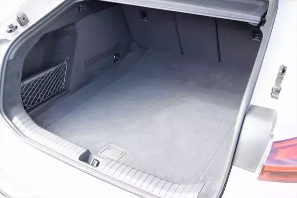 「【最長航続距離846km】アウディ「A6 e-tron」はEVの航続不安を過去にする究極のグランドツアラー」の画像