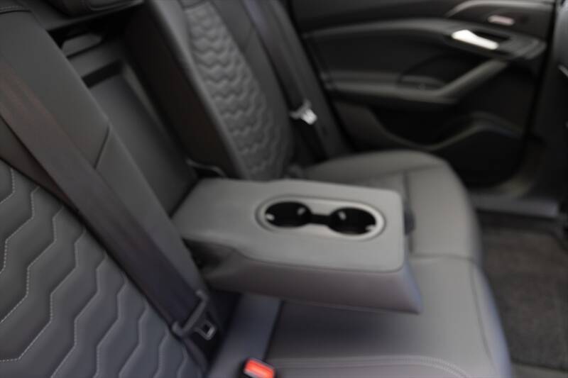 【最長航続距離846km】アウディ「A6 e-tron」はEVの航続不安を過去にする究極のグランドツアラー