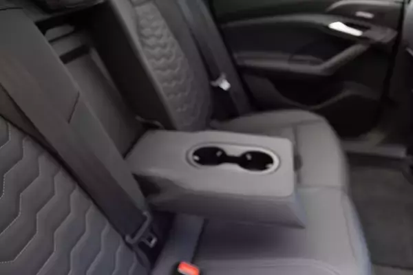 「【最長航続距離846km】アウディ「A6 e-tron」はEVの航続不安を過去にする究極のグランドツアラー」の画像