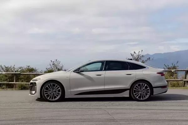 「【最長航続距離846km】アウディ「A6 e-tron」はEVの航続不安を過去にする究極のグランドツアラー」の画像