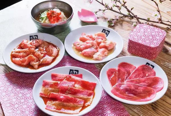 「生ビール209円、カルビ319円！牛角、平日限定「春も焼肉フェア」」の画像