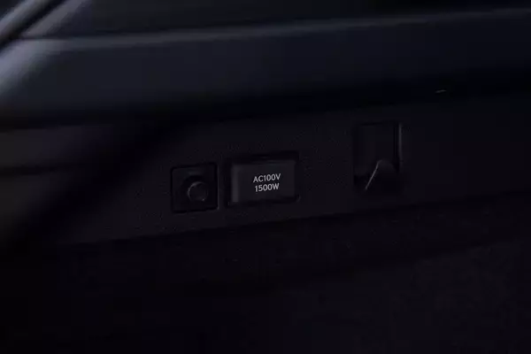 「レクサスのSUV「NX450h＋」は高い走行性能とオシャレなデザインでずっと走り続けたくなるクルマ」の画像