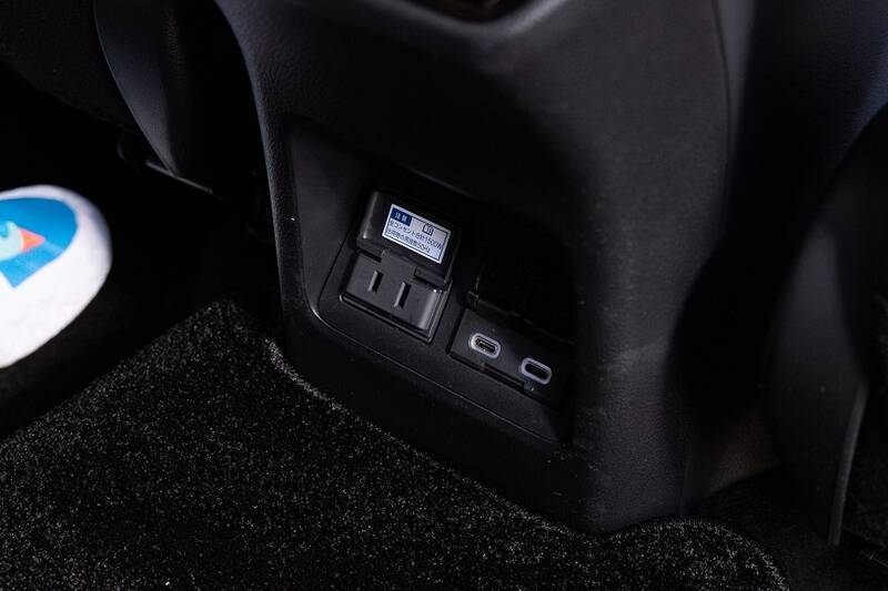 レクサスのSUV「NX450h＋」は高い走行性能とオシャレなデザインでずっと走り続けたくなるクルマ