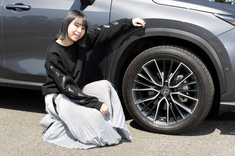 レクサスのSUV「NX450h＋」は高い走行性能とオシャレなデザインでずっと走り続けたくなるクルマ