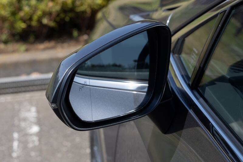 レクサスのSUV「NX450h＋」は高い走行性能とオシャレなデザインでずっと走り続けたくなるクルマ