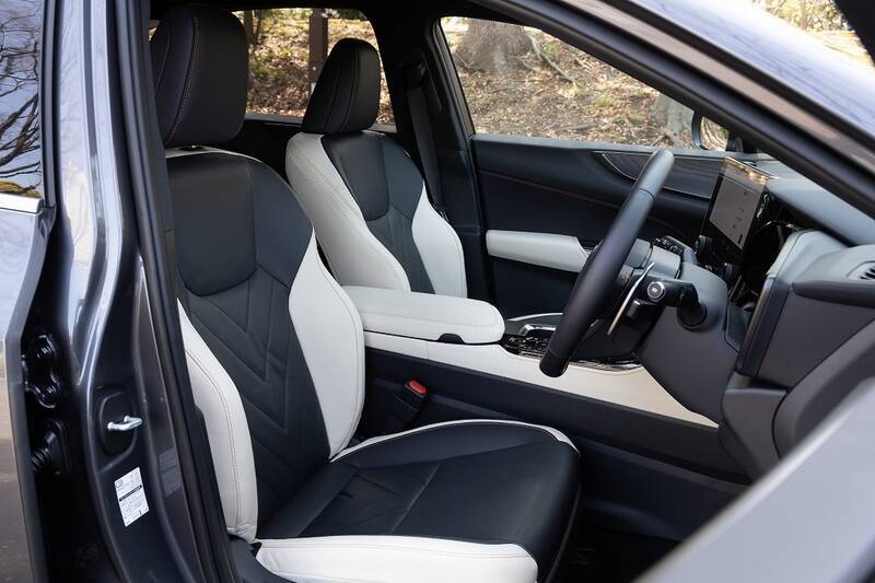 レクサスのSUV「NX450h＋」は高い走行性能とオシャレなデザインでずっと走り続けたくなるクルマ