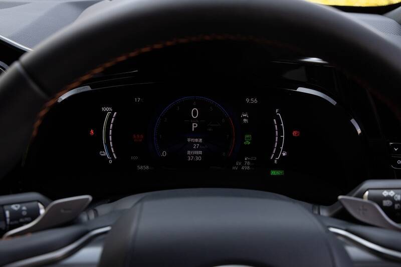 レクサスのSUV「NX450h＋」は高い走行性能とオシャレなデザインでずっと走り続けたくなるクルマ