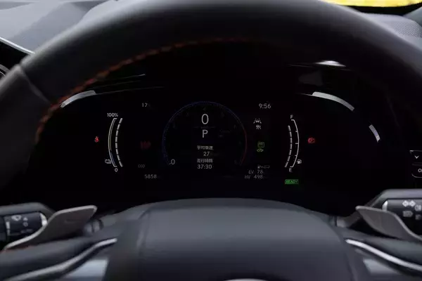 「レクサスのSUV「NX450h＋」は高い走行性能とオシャレなデザインでずっと走り続けたくなるクルマ」の画像