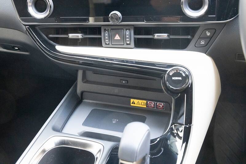 レクサスのSUV「NX450h＋」は高い走行性能とオシャレなデザインでずっと走り続けたくなるクルマ