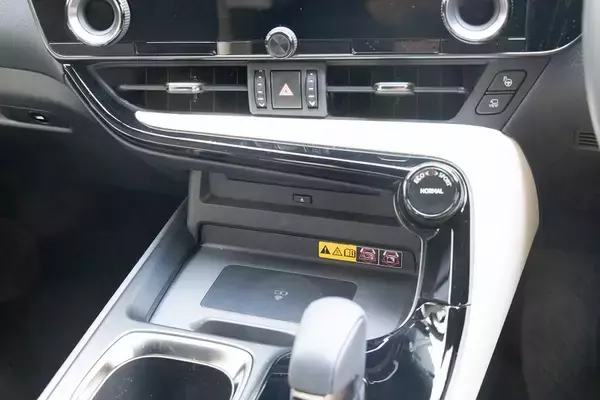 「レクサスのSUV「NX450h＋」は高い走行性能とオシャレなデザインでずっと走り続けたくなるクルマ」の画像