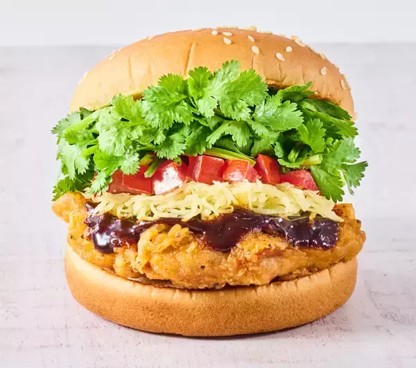 「パクチー5倍のやりすぎバーガーも！「パクチーバーガー」に新作」の画像