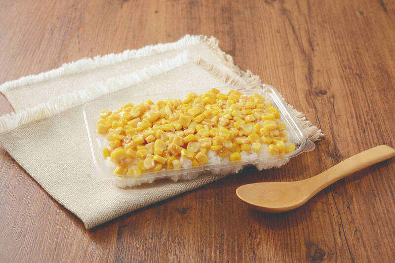 【本日】ローソンに“お重モンブラン”！ 和栗を使って786円、これは贅沢すぎ