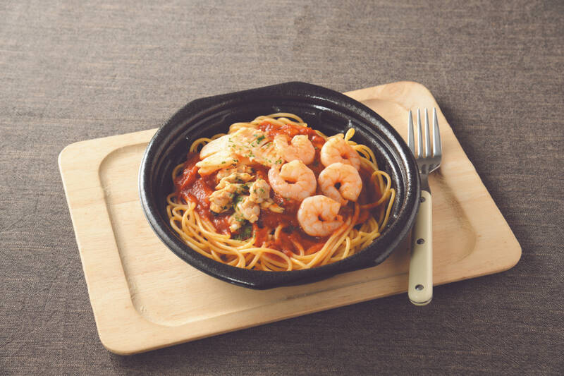 【本日】ローソンに“お重モンブラン”！ 和栗を使って786円、これは贅沢すぎ