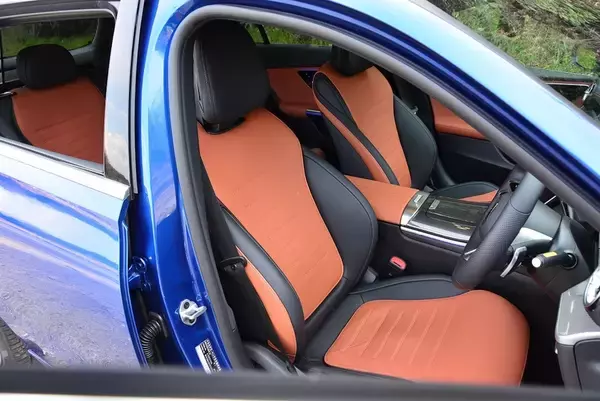 「最新「Cクラス」で感じるメルセデス・ベンツのプレミアムの底力」の画像