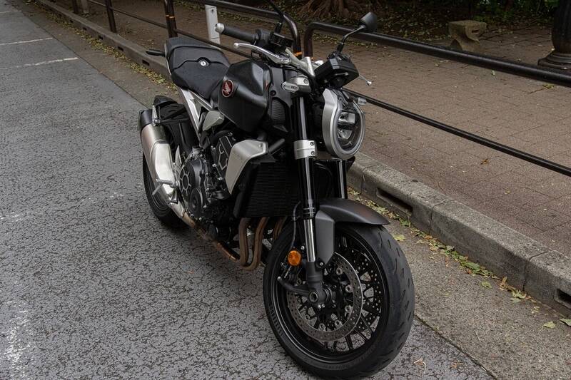 大型二輪免許取得したてだけどHonda「CB1000R」でスマホ連携を試した！