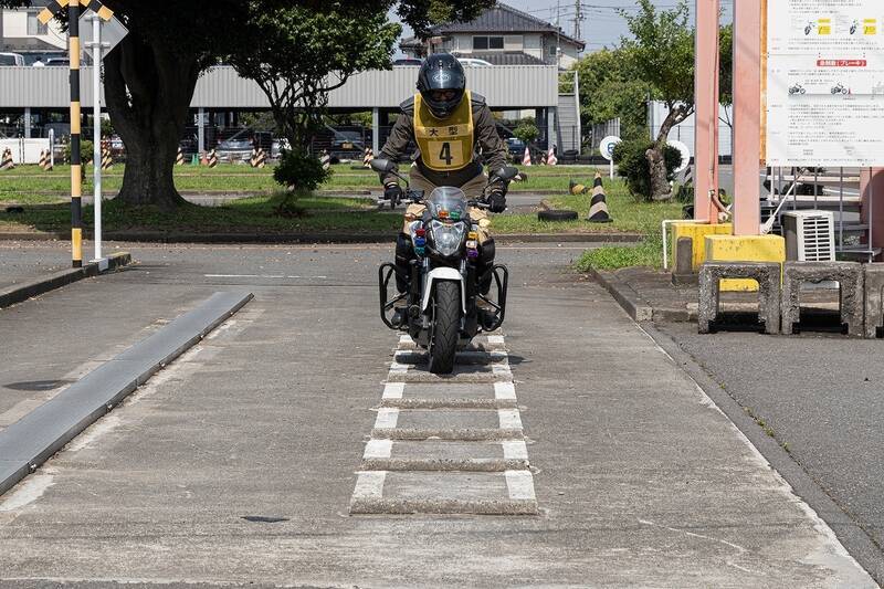 大型二輪免許取得したてだけどHonda「CB1000R」でスマホ連携を試した！