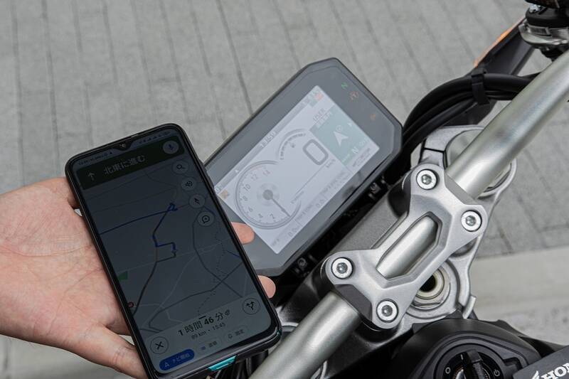 大型二輪免許取得したてだけどHonda「CB1000R」でスマホ連携を試した！