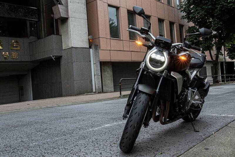 大型二輪免許取得したてだけどHonda「CB1000R」でスマホ連携を試した！