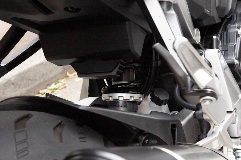 大型二輪免許取得したてだけどHonda「CB1000R」でスマホ連携を試した！