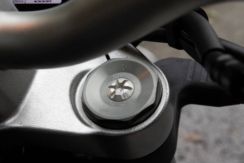 大型二輪免許取得したてだけどHonda「CB1000R」でスマホ連携を試した！