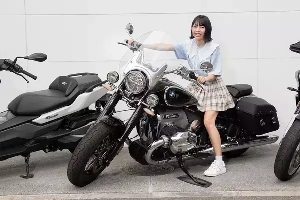 「BMW「MINI」の魅力を知るためにジョン・クーパー・ワークスとオープンモデルを乗り比べた」の画像