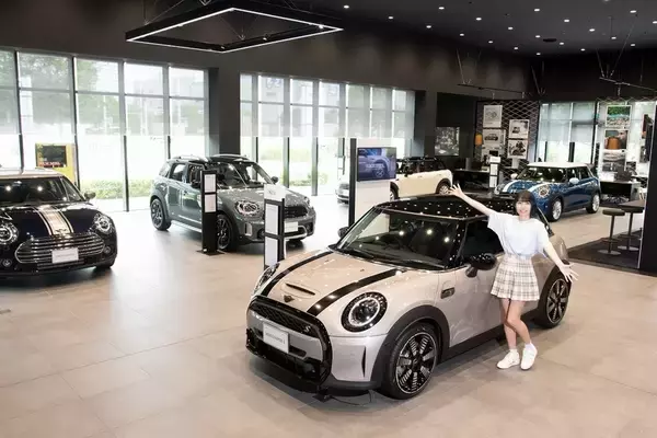 早朝のオートバックスでお気に入りの「MINI」を探す大作戦！