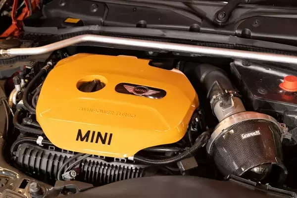 「早朝のオートバックスでお気に入りの「MINI」を探す大作戦！」の画像